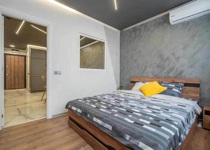 Cozy Homes 4 * ソフィア