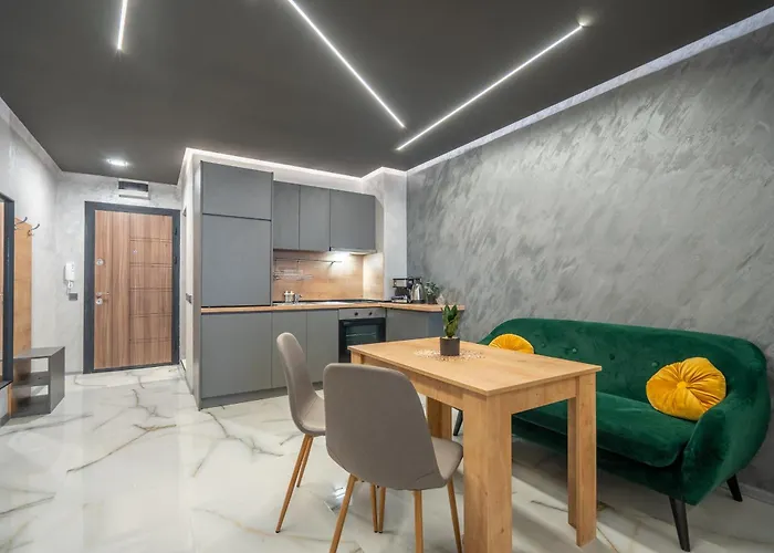 Cozy Homes 4 アパート *